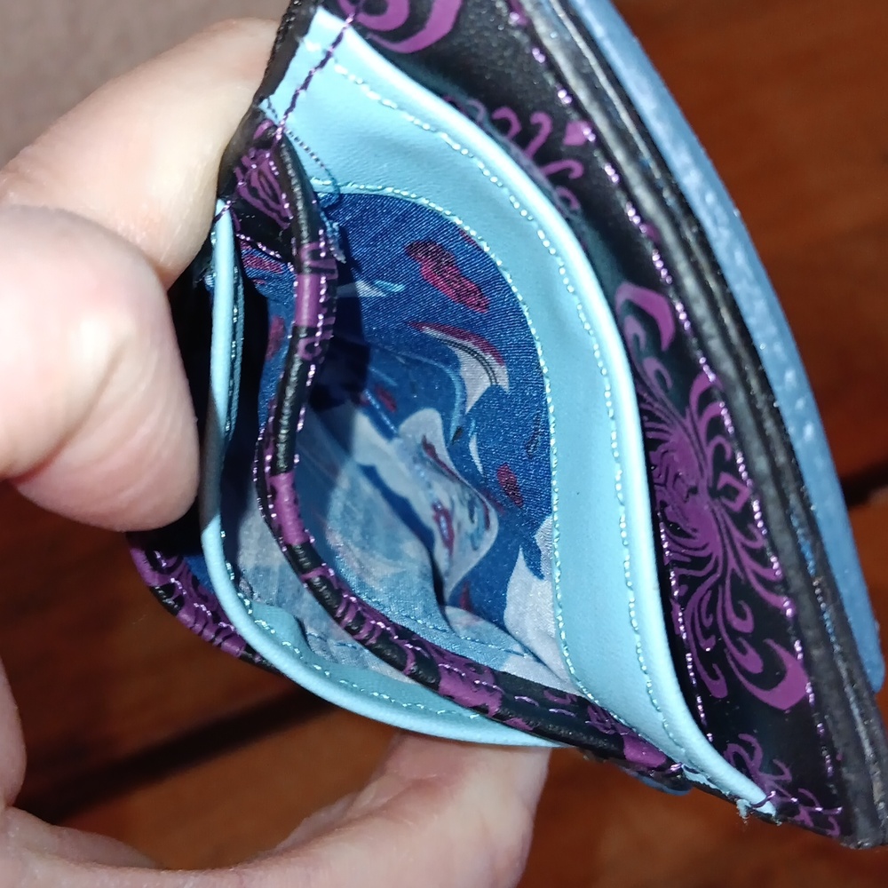 Rare Loungefly Haunted Mansion Exclusive Black Widow Bride Cardholder - Picture 9 of 14